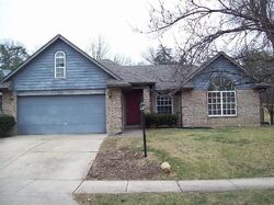Pre-foreclosure in  RAVELLE CT Dayton, OH 45420