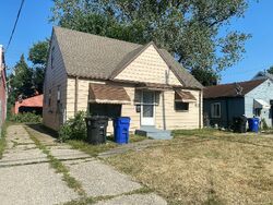  W 117th St, Cleveland OH