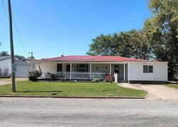  Comanche Dr, Mc Clure IL