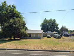 Pre-foreclosure in  Oak Grove Rd Medford, OR 97501