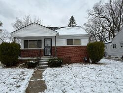 Pre-foreclosure in  Wanamaker Pl Detroit, MI 48223