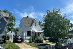 Pre-foreclosure in  Grayson St Ferndale, MI 48220