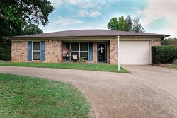  Westwood Rd, Palestine TX