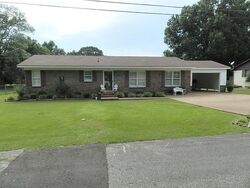  Lyndale St, Trenton TN