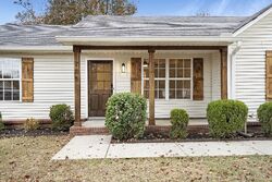 Pre-foreclosure in  Mason Tucker Dr Smyrna, TN 37167