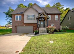 Pre-foreclosure in  Golden Eagle Way Clarksville, TN 37040