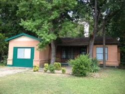 Pre-foreclosure in  Dahlia Dr Dallas, TX 75216
