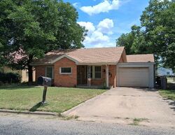 Pre-foreclosure in  Yamparika St Vernon, TX 76384