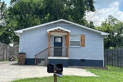 Pre-foreclosure in  Litton Ave Nashville, TN 37216