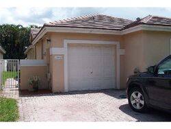 Pre-foreclosure in  Sw 70th Pl Fort Lauderdale, FL 33331