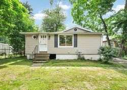 Pre-foreclosure in  FAYETTE AVE Wayne, NJ 07470