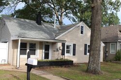 Pre-foreclosure in  HARVEY AVE Brick, NJ 08723