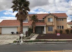  Iroquois Rd, Apple Valley CA