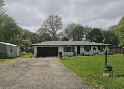 Pre-foreclosure in  OAKLAND DR Anderson, IN 46012