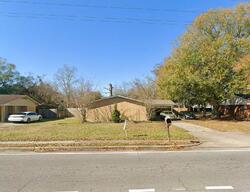 Pre-foreclosure in  OLD MOBILE AVE Pascagoula, MS 39581