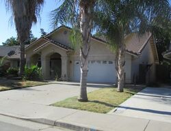 Pre-foreclosure in  E LAUREL AVE Visalia, CA 93292