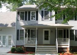 Pre-foreclosure in  SADDLEHORSE PL Richmond, VA 23231