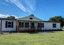 Pre-foreclosure in  W 4TH ST Solomon, KS 67480