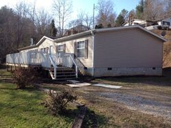 Pre-foreclosure in  HUSKINS BRANCH RD Marion, NC 28752