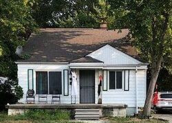 Pre-foreclosure in  FRISBEE ST Detroit, MI 48219