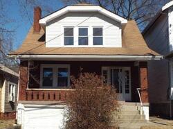 Pre-foreclosure in  W 32ND ST Latonia, KY 41015