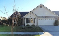 Pre-foreclosure in  E STANLEY AVE Reedley, CA 93654