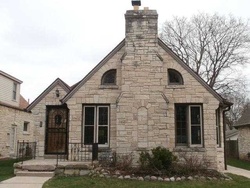 Pre-foreclosure in  N 44TH ST Milwaukee, WI 53216