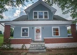Pre-foreclosure in  MANSLICK RD Louisville, KY 40216