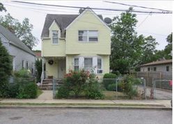 Short-sale in  CONTINENTAL CT Glen Cove, NY 11542