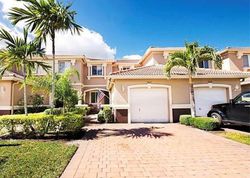 Short-sale in  ROUNDSTONE CIR Fort Myers, FL 33967