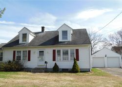 Short-sale Listing in FRANCIS AVE ENFIELD, CT 06082