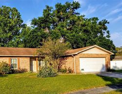 Short-sale in  ROLLING CIR Valrico, FL 33594