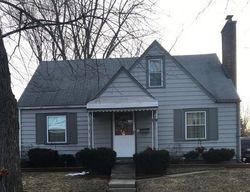 Short-sale in  DRAPER AVE Pontiac, MI 48341