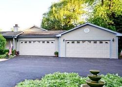 Short-sale Listing in MIDWAY DR WILLOWBROOK, IL 60527