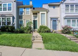 Short-sale Listing in SUGARBERRY CT GAITHERSBURG, MD 20879