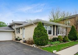 Short-sale in  OAKTON ST Park Ridge, IL 60068