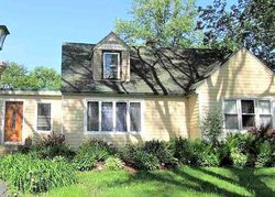 Short-sale in  S 75TH CT Palos Hills, IL 60465