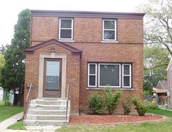 Short-sale in  S UTICA AVE Evergreen Park, IL 60805