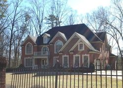  River Dr, Lawrenceville GA