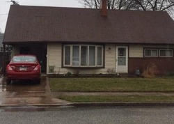 Short-sale Listing in CONTINENTAL RD YORK, PA 17404