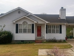 Short-sale in  CIRCLE DR Winder, GA 30680