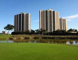  W Country Club Dr , Miami FL