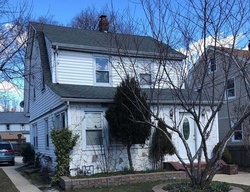 Short-sale in  CHASE ST Hempstead, NY 11550