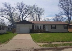 Short-sale in  27TH AVE Rock Island, IL 61201