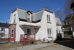 Short-sale in  BEAVER ST Gloversville, NY 12078