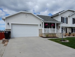 Short-sale in  DAHL LN Syracuse, UT 84075