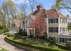 Short-sale Listing in GOODWIVES RIVER RD DARIEN, CT 06820