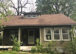 Short-sale in  NE RUSSELL RD Kansas City, MO 64117