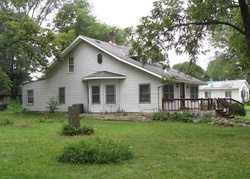 Short-sale in  THRUSH AVE Mason City, IA 50401