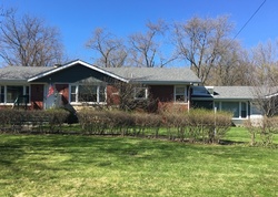 Short-sale Listing in E GLENWOOD LANSING RD GLENWOOD, IL 60425